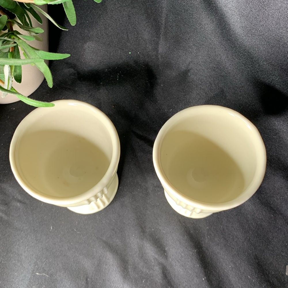 Vintage Art deco 1930โs Hankscraft cream colored double egg cups - Picture 5 of 10